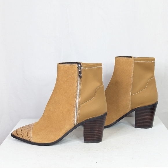 Donald Pliner Waldon Leather Snakeskin Pointed Ankle Booties - Picture 3 of 7